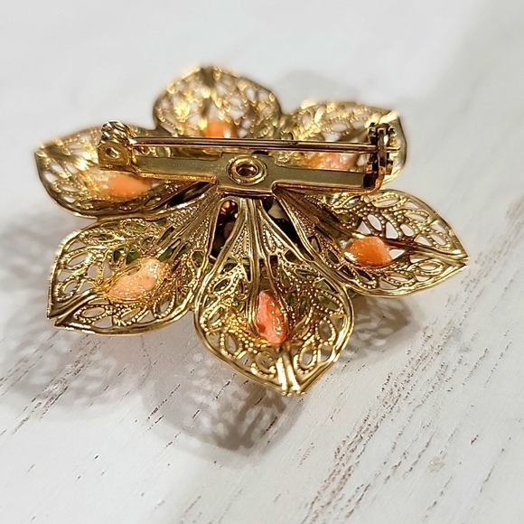 Peridot Angel Skin Coral Flower Vintage Brooch Pin - Picture 4 of 5